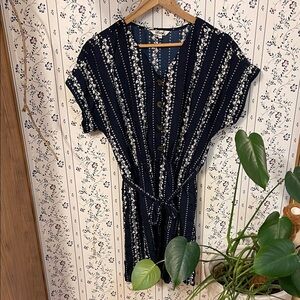 Elegant Navy Floral Midi Dress